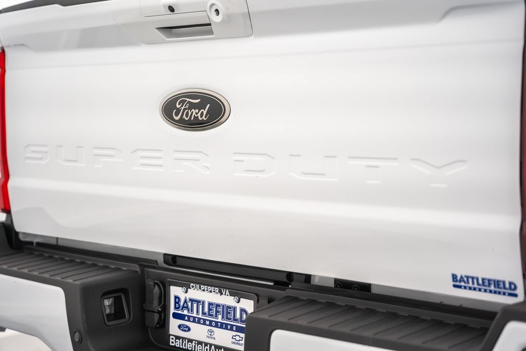 New 2026 Ford F350 XLT w/ XLT Premium Package AWD/4WD image 9