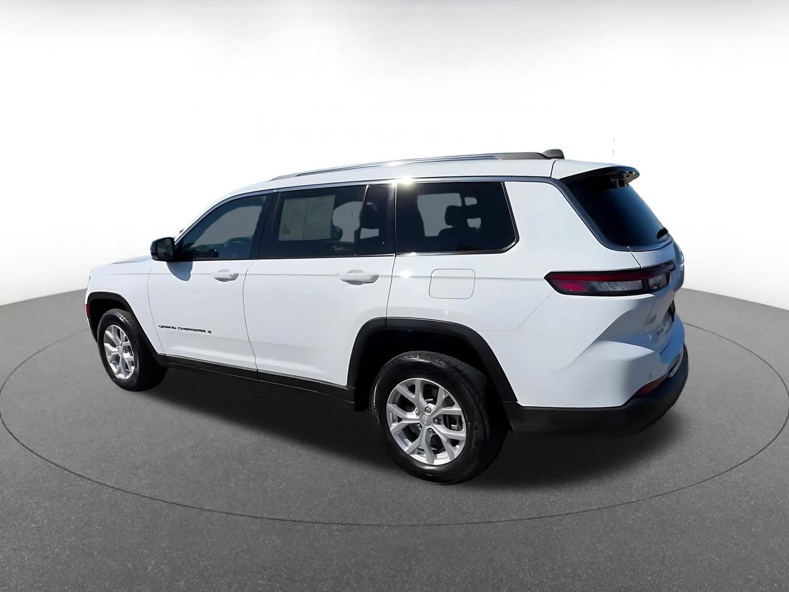 Used 2023 Jeep Grand Cherokee L Limited image 10