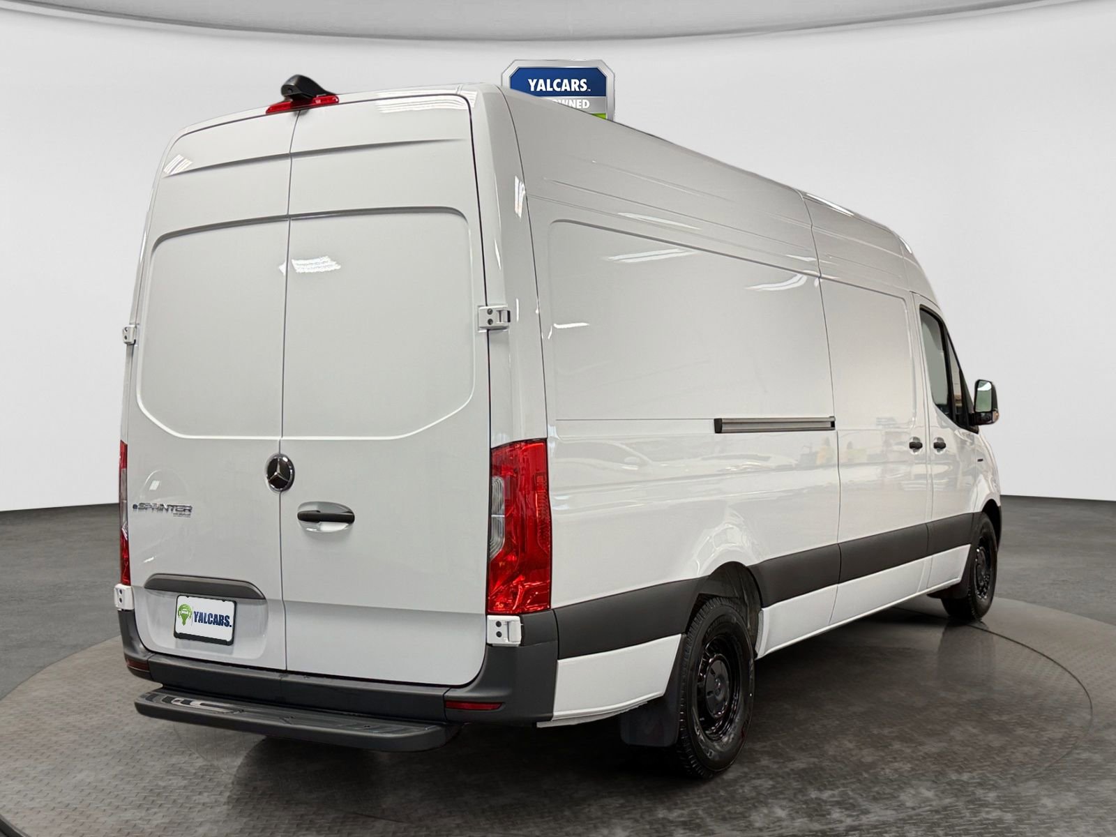 Used 2024 Mercedes-Benz eSprinter 170 Cargo w/ Dashboard Charging Package image 5