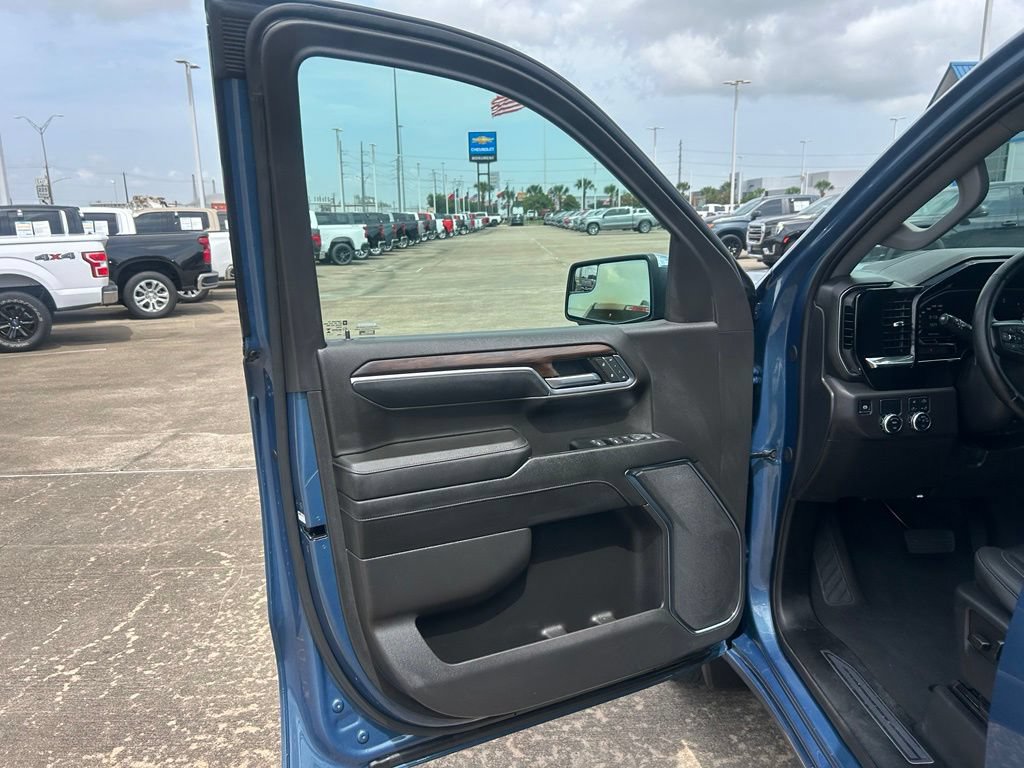 Used 2024 GMC Sierra 1500 SLT RWD image 10