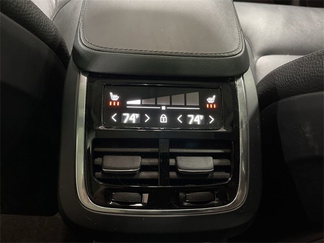 Used 2023 Volvo XC90 B5 Plus image 35