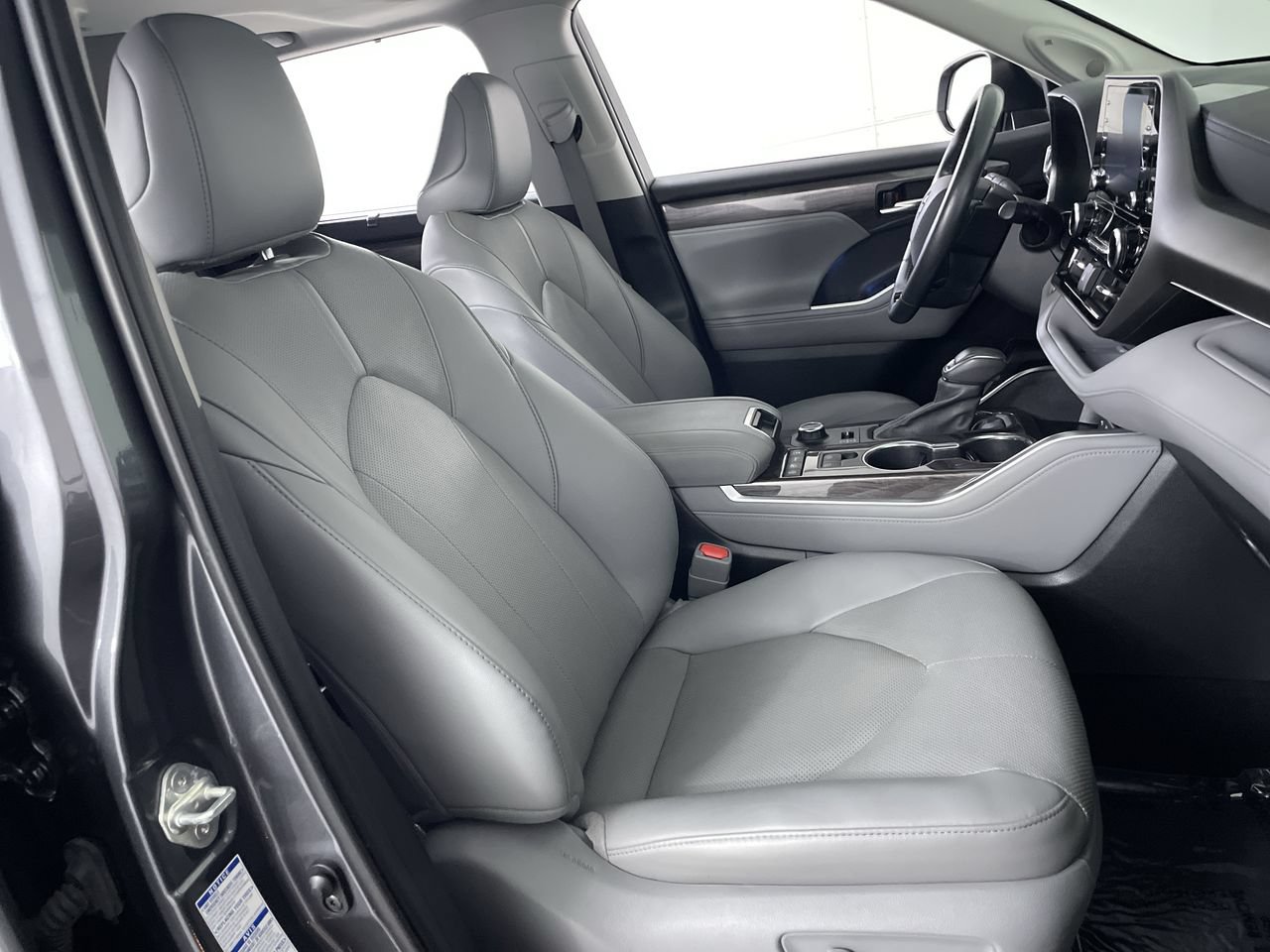 Used 2021 Toyota Highlander Limited AWD/4WD image 28