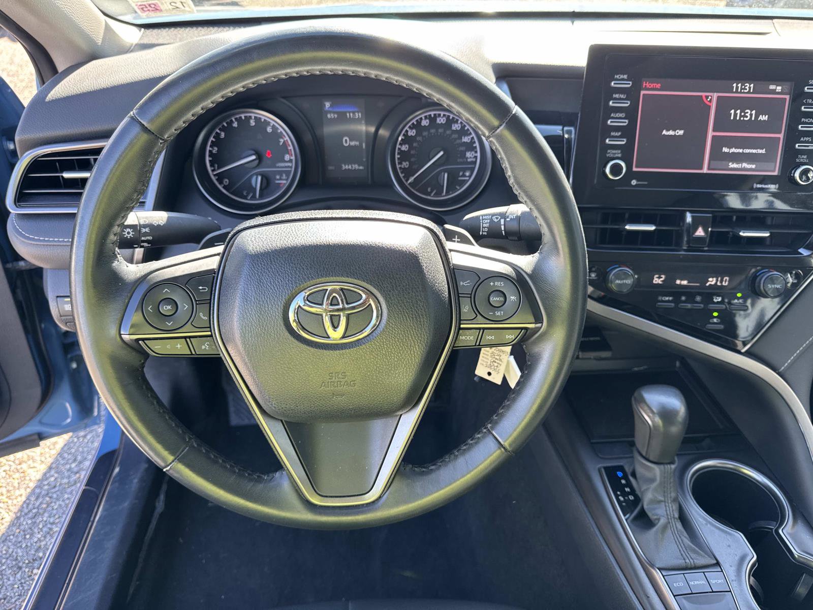 Used 2024 Toyota Camry SE image 19