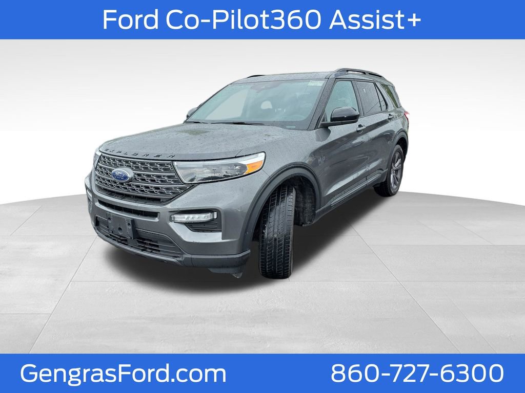 Used 2023 Ford Explorer XLT w/ Equipment Group 202A AWD/4WD image 3