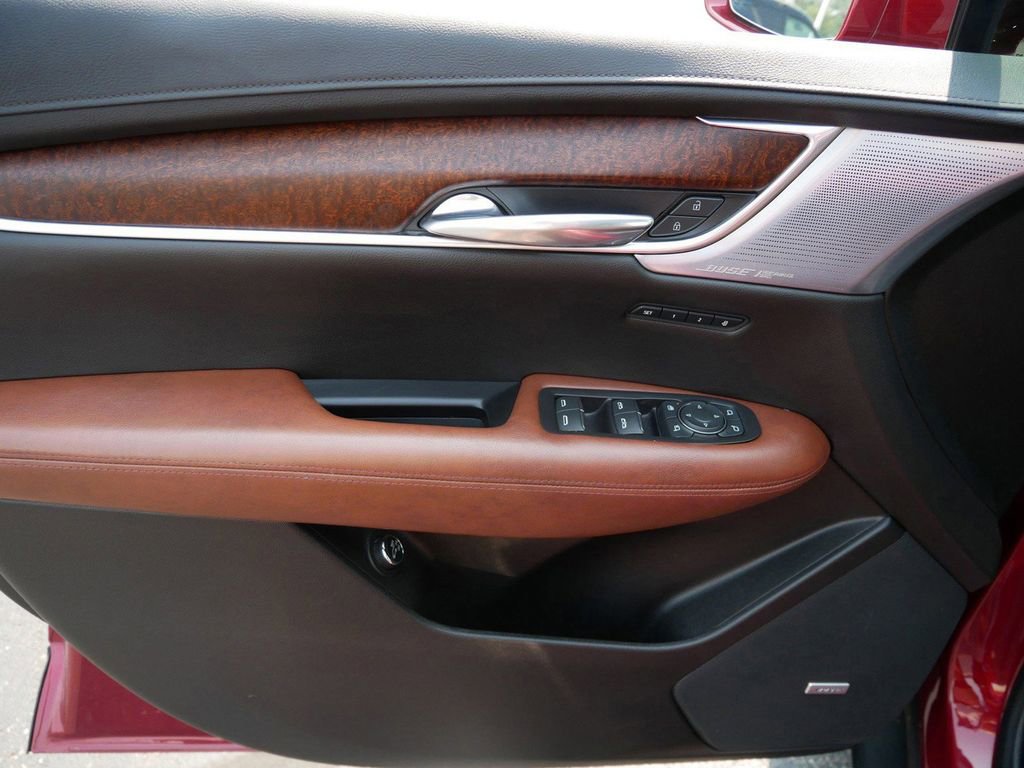 Used 2020 Cadillac XT5 Sportv w/ LPO, Floor Liner Package image 10