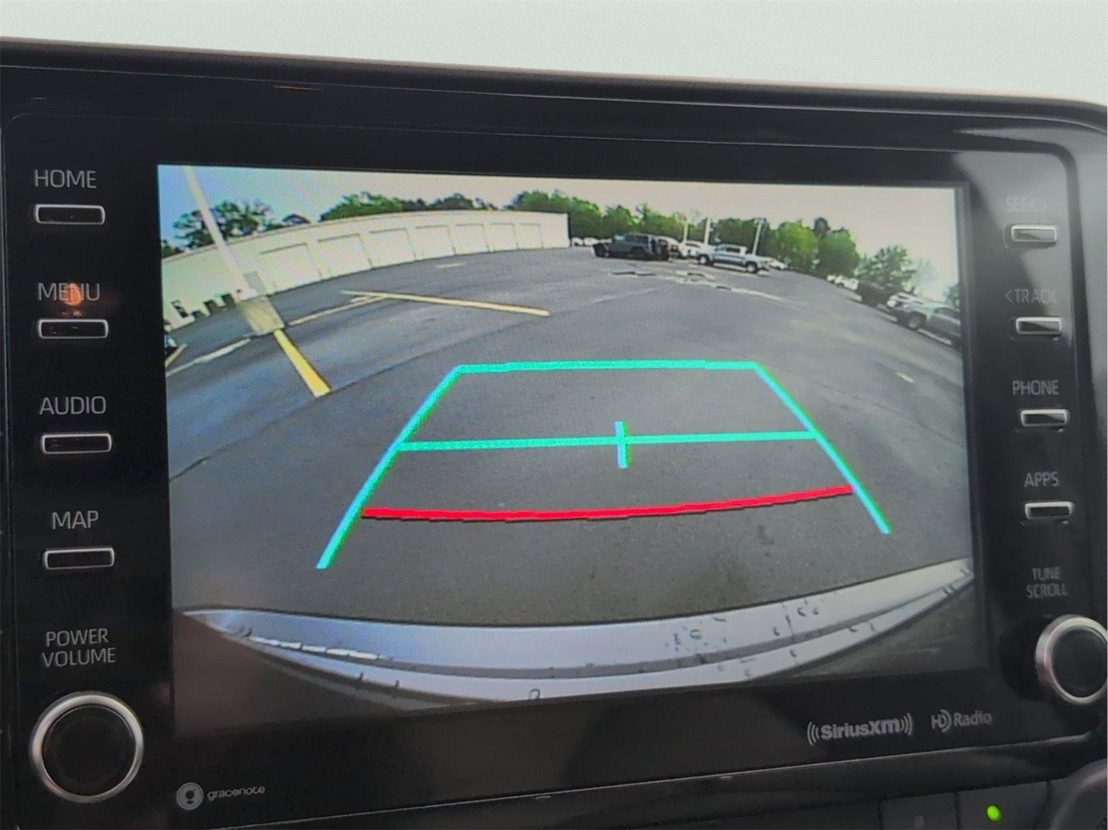 Used 2022 Toyota Highlander XLE image 19