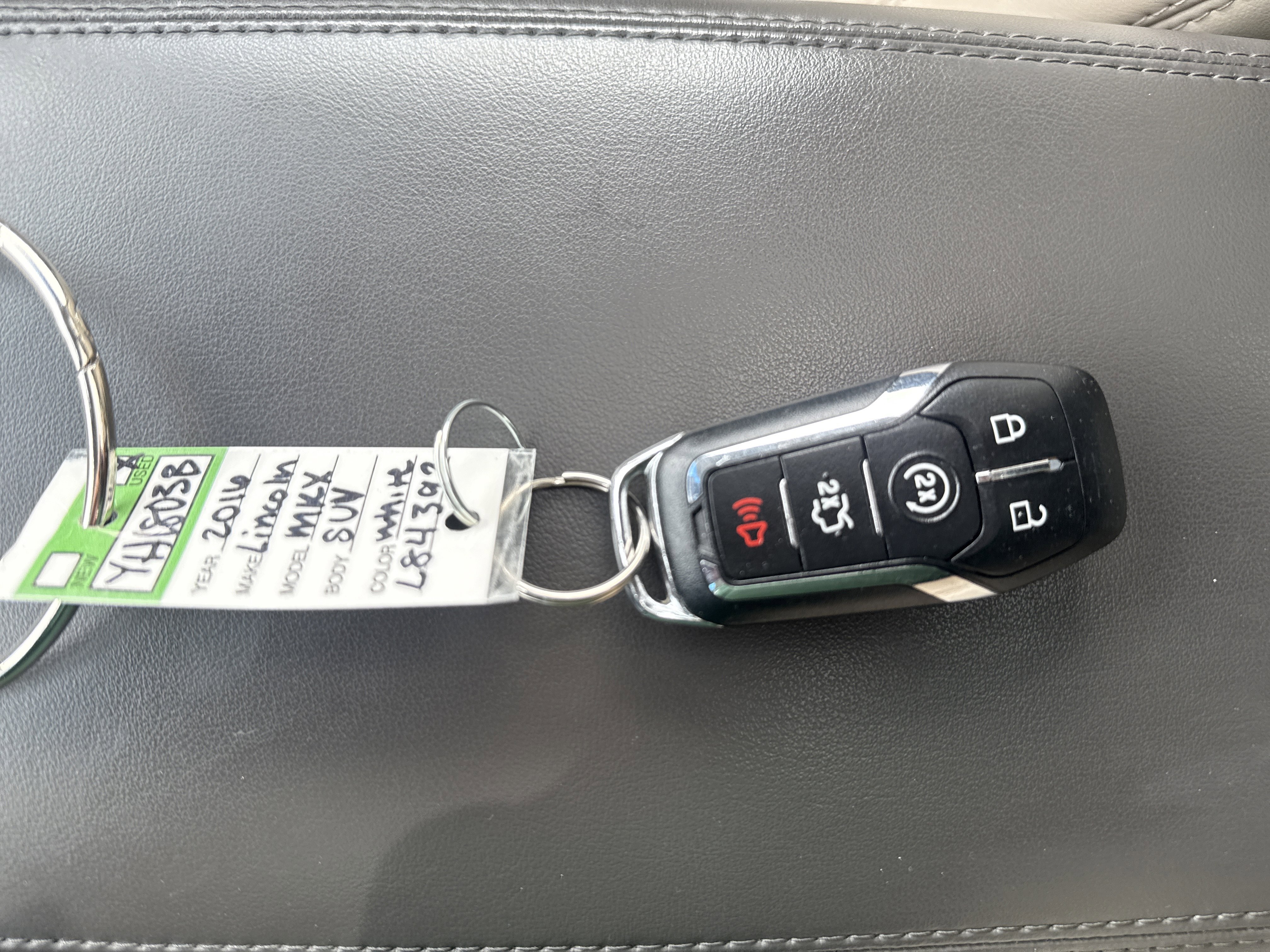 Used 2016 Lincoln MKX Reserve w/ Climate Package AWD/4WD image 29