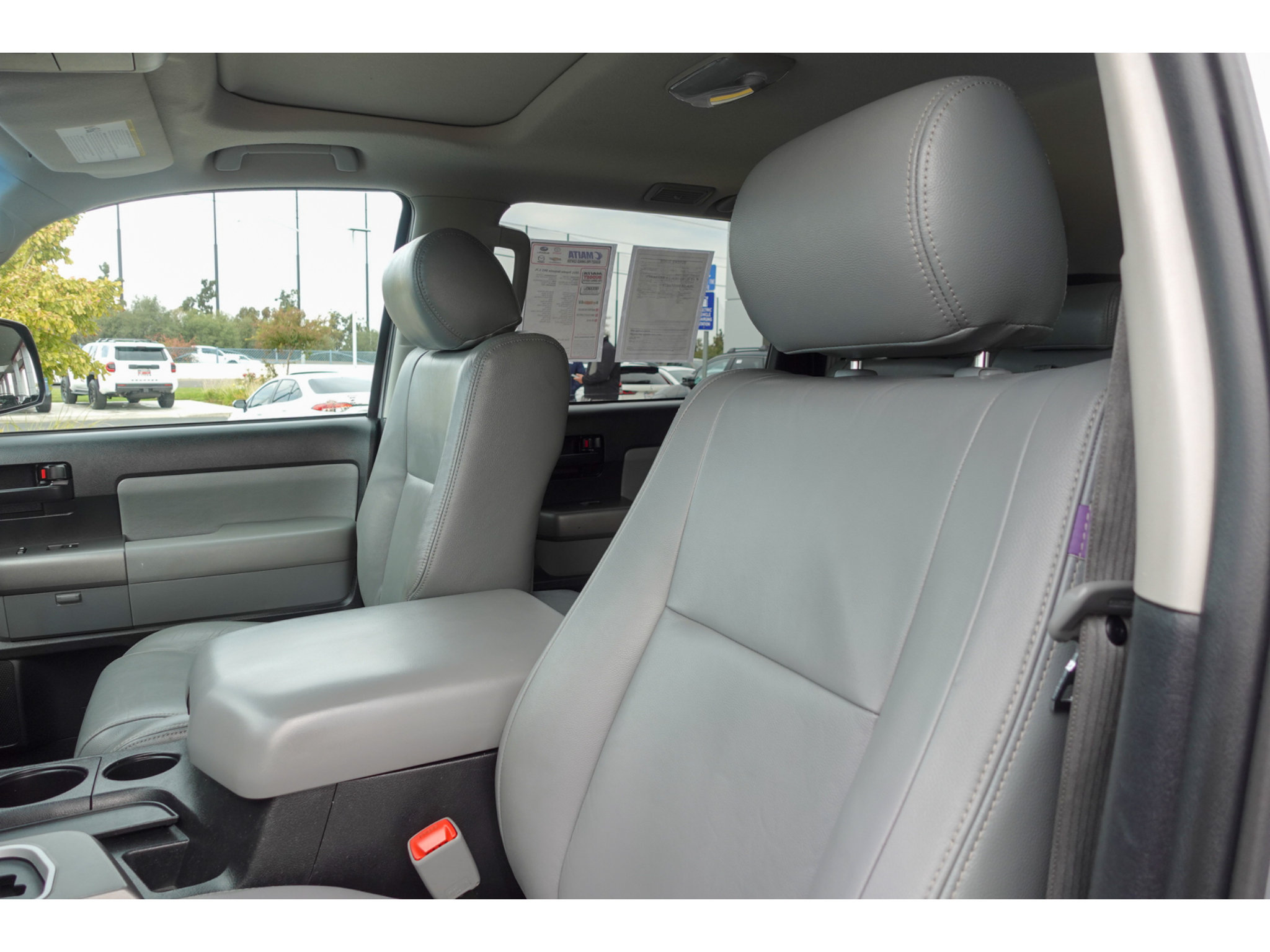 Used 2011 Toyota Sequoia SR5 AWD/4WD image 10
