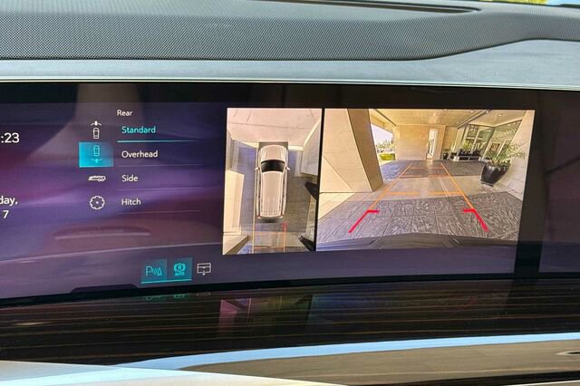 New 2026 Cadillac Escalade Luxury w/ Touring Package AWD/4WD image 22