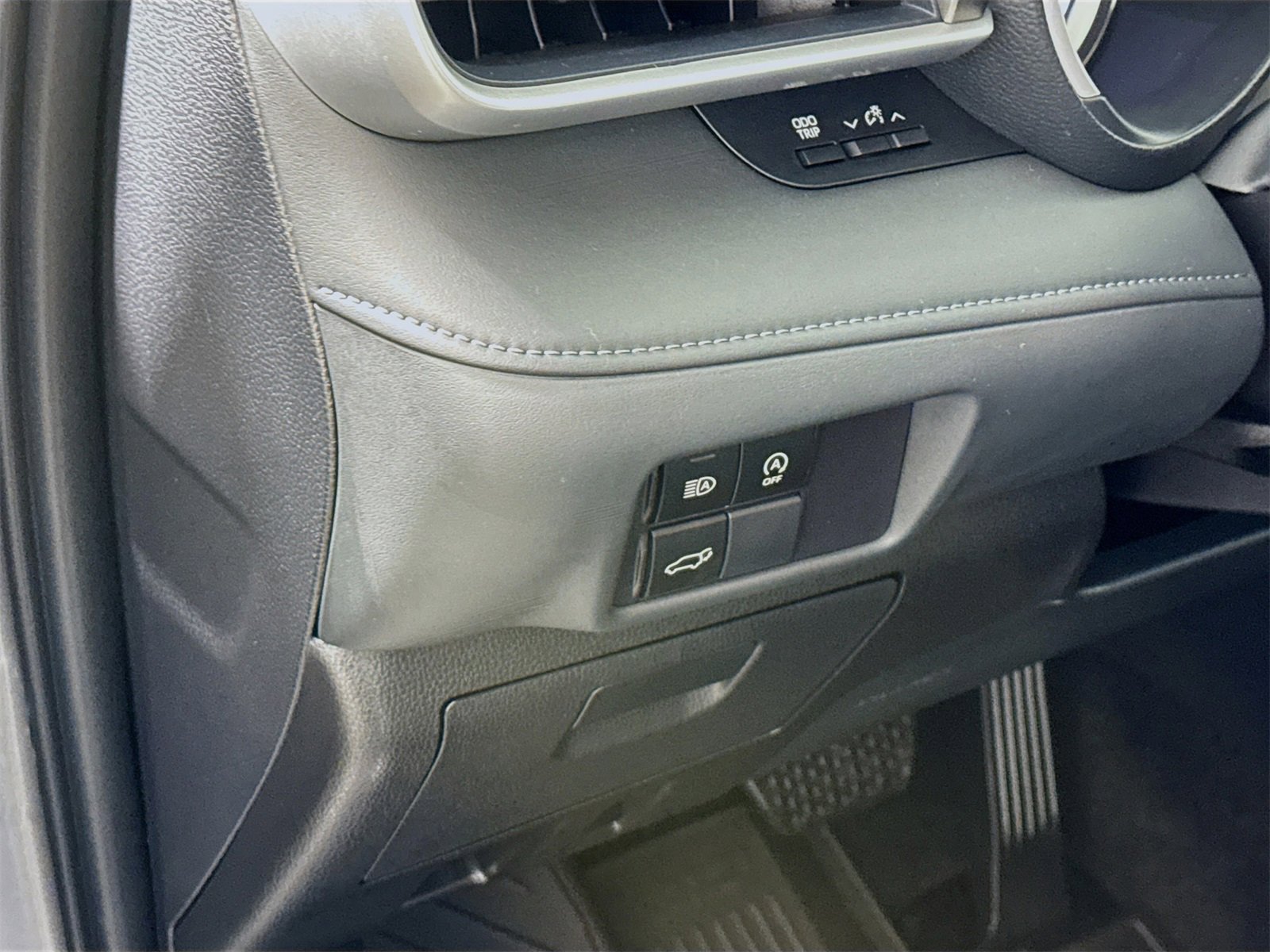 Certified 2025 Toyota Highlander XLE image 7