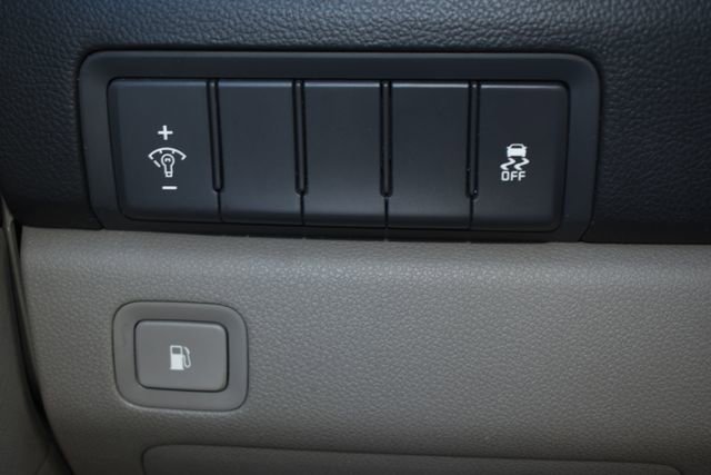 Used 2016 Kia Sedona LX w/ Option Group 020 image 20