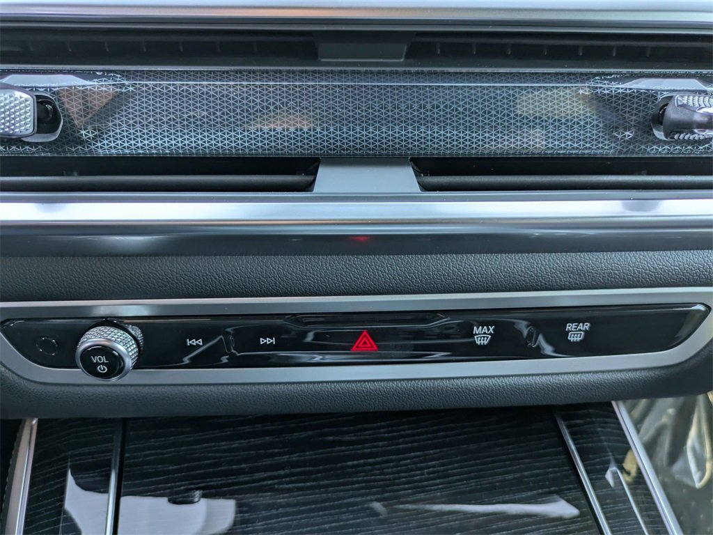 New 2026 BMW X5 xDrive50e w/ M Sport Package image 26