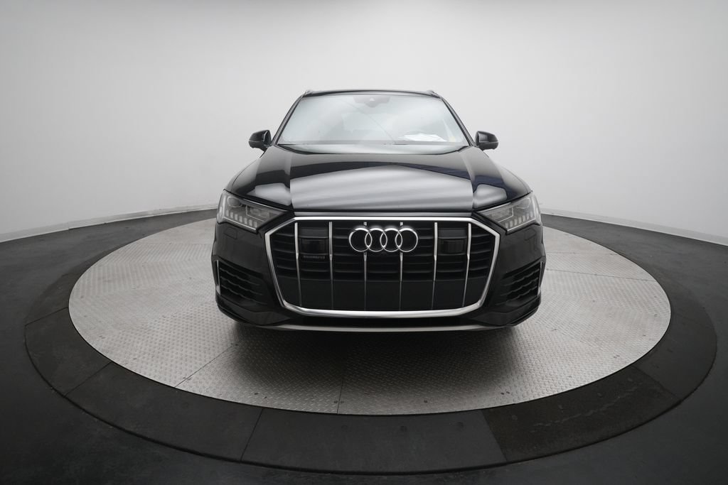 Used 2020 Audi Q7 3.0T Prestige w/ Prestige Package AWD/4WD image 11