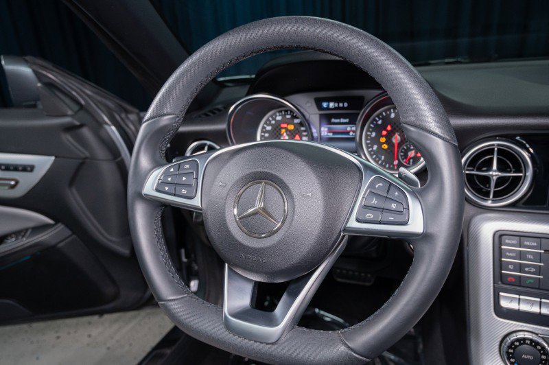 Used 2020 Mercedes-Benz SLC 300 image 20
