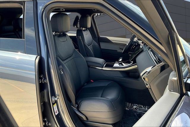 New 2025 Land Rover Range Rover Sport image 12