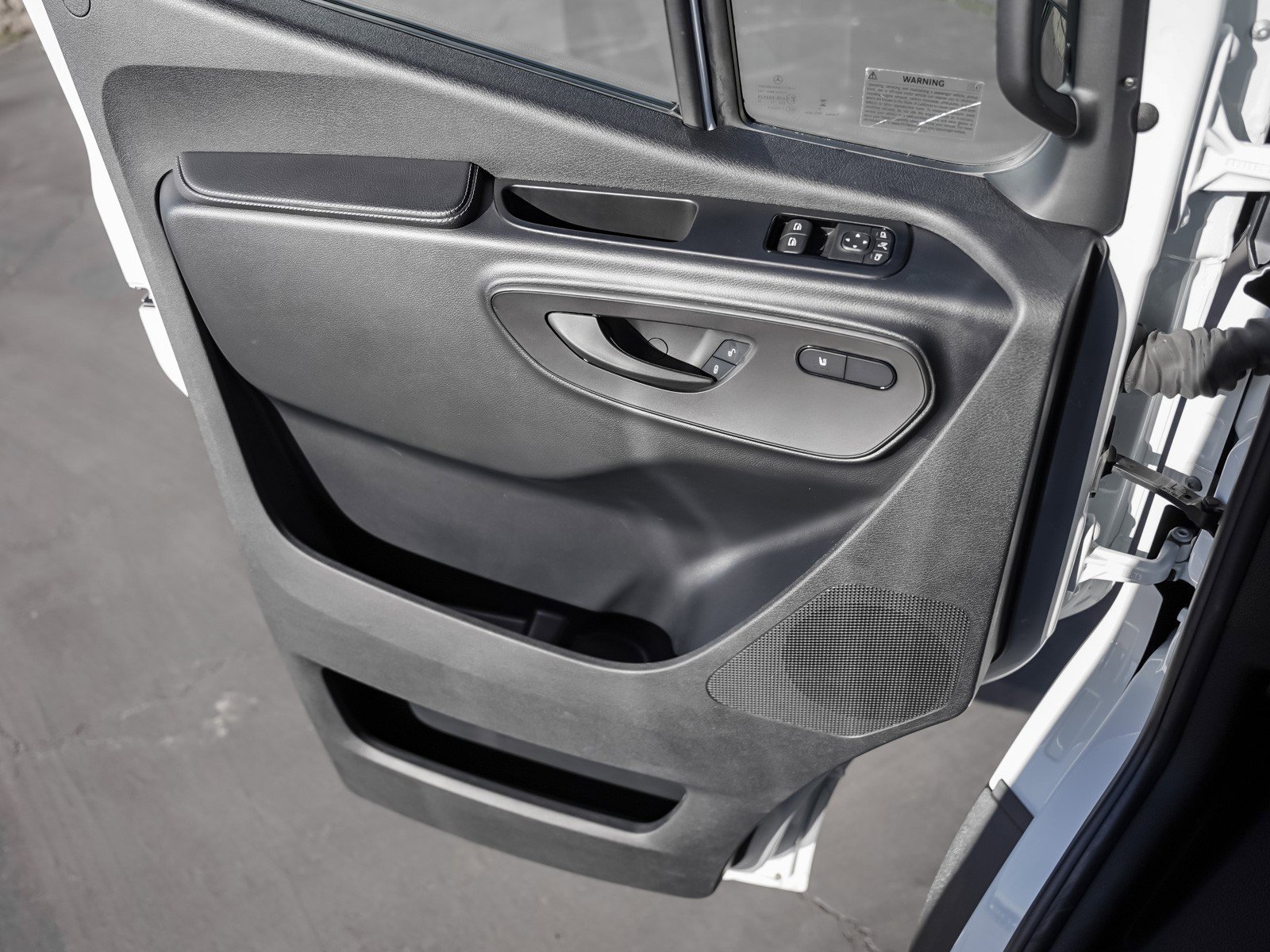 Used 2025 Mercedes-Benz Sprinter 2500 image 20