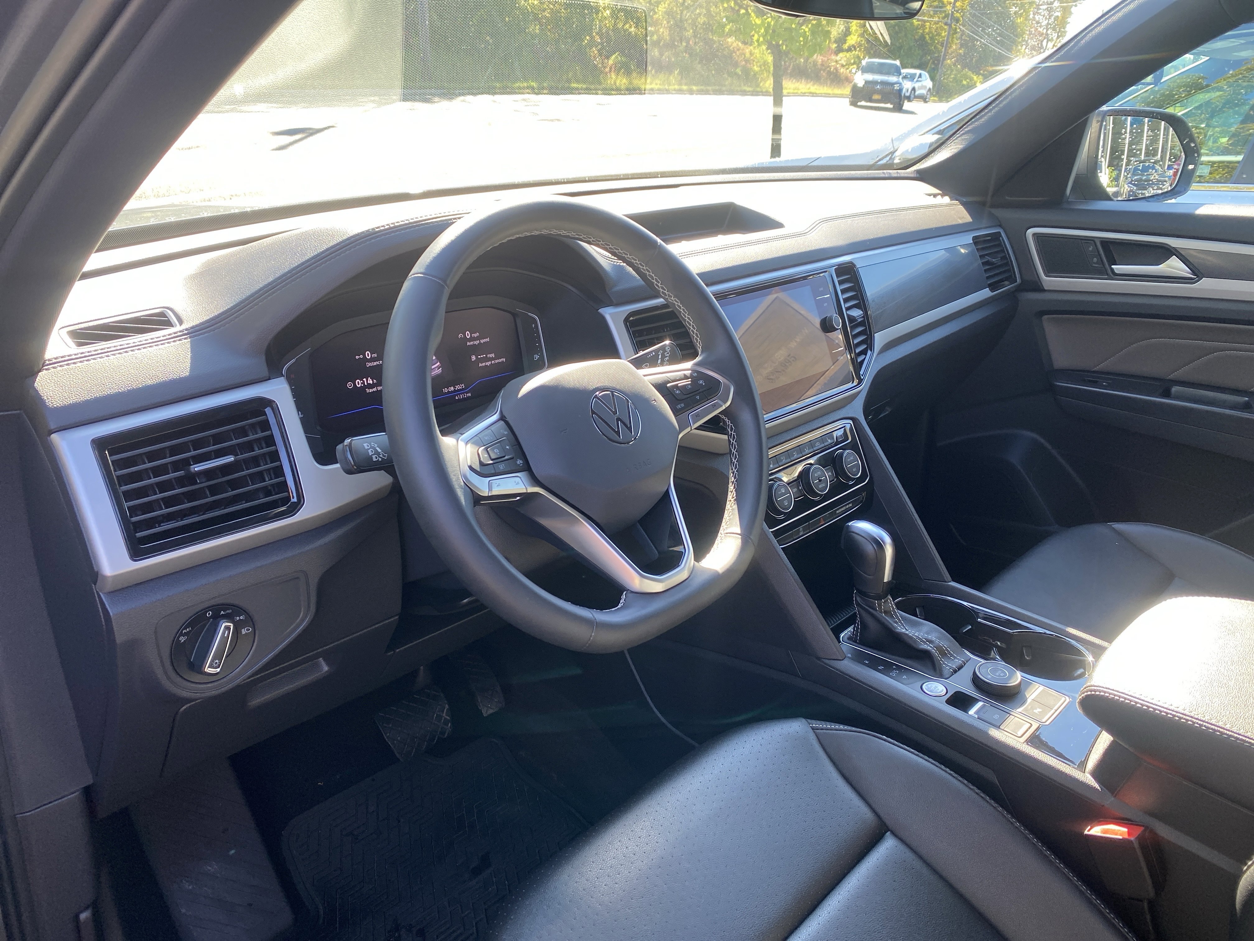 Used 2021 Volkswagen Atlas Cross Sport SEL image 10