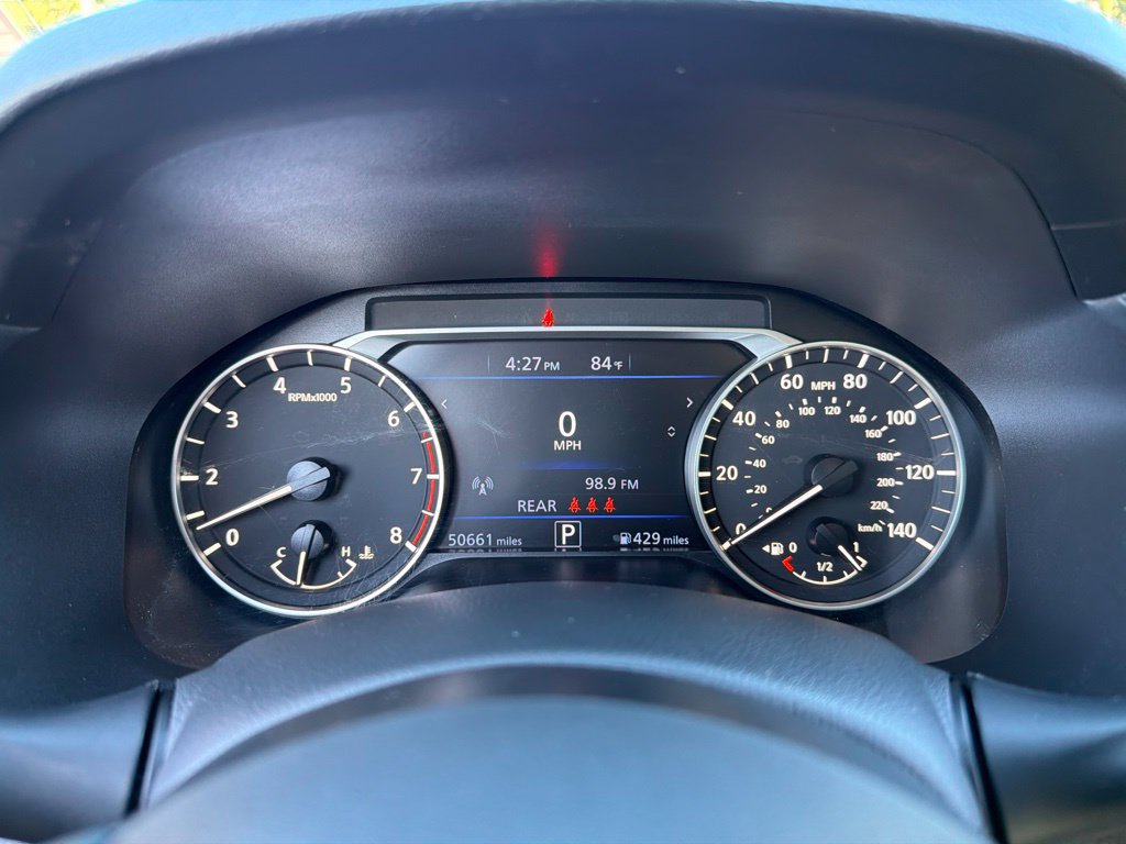 Used 2025 Nissan Altima 2.5 SV FWD image 9