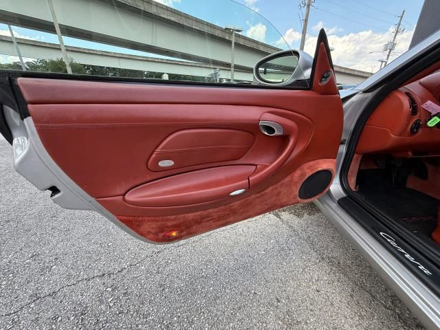 Used 2001 Porsche 911 Carrera 4 image 39