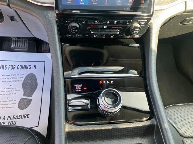 Certified 2023 Jeep Grand Cherokee Limited w/ Luxury Tech Group II AWD/4WD image 19