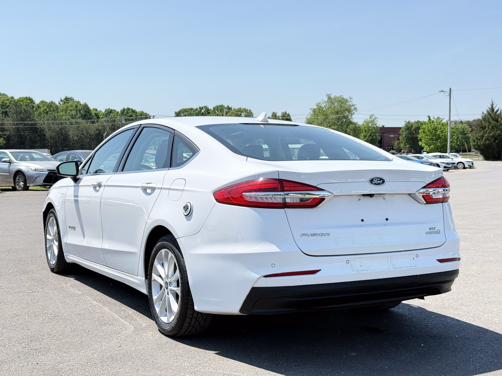 Used 2019 Ford Fusion SE FWD image 8