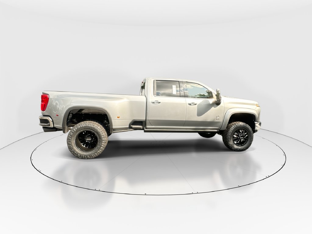 New 2026 Chevrolet Silverado 3500 LTZ w/ LTZ Plus Package AWD/4WD image 9