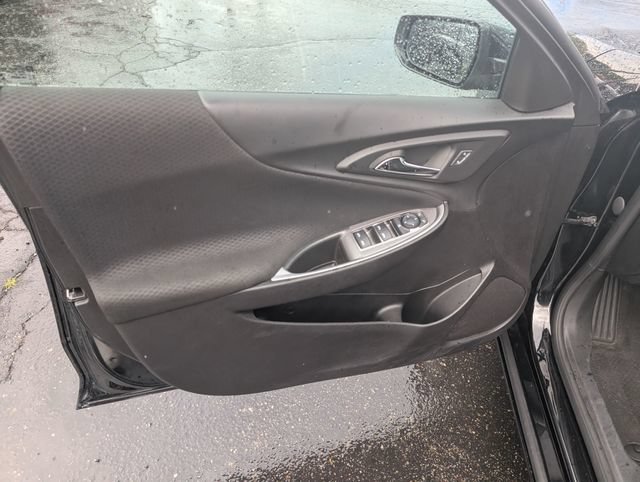 Used 2025 Chevrolet Malibu LT FWD image 11