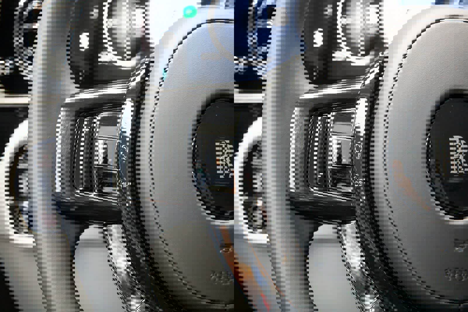 New 2026 Rolls-Royce Spectre image 13