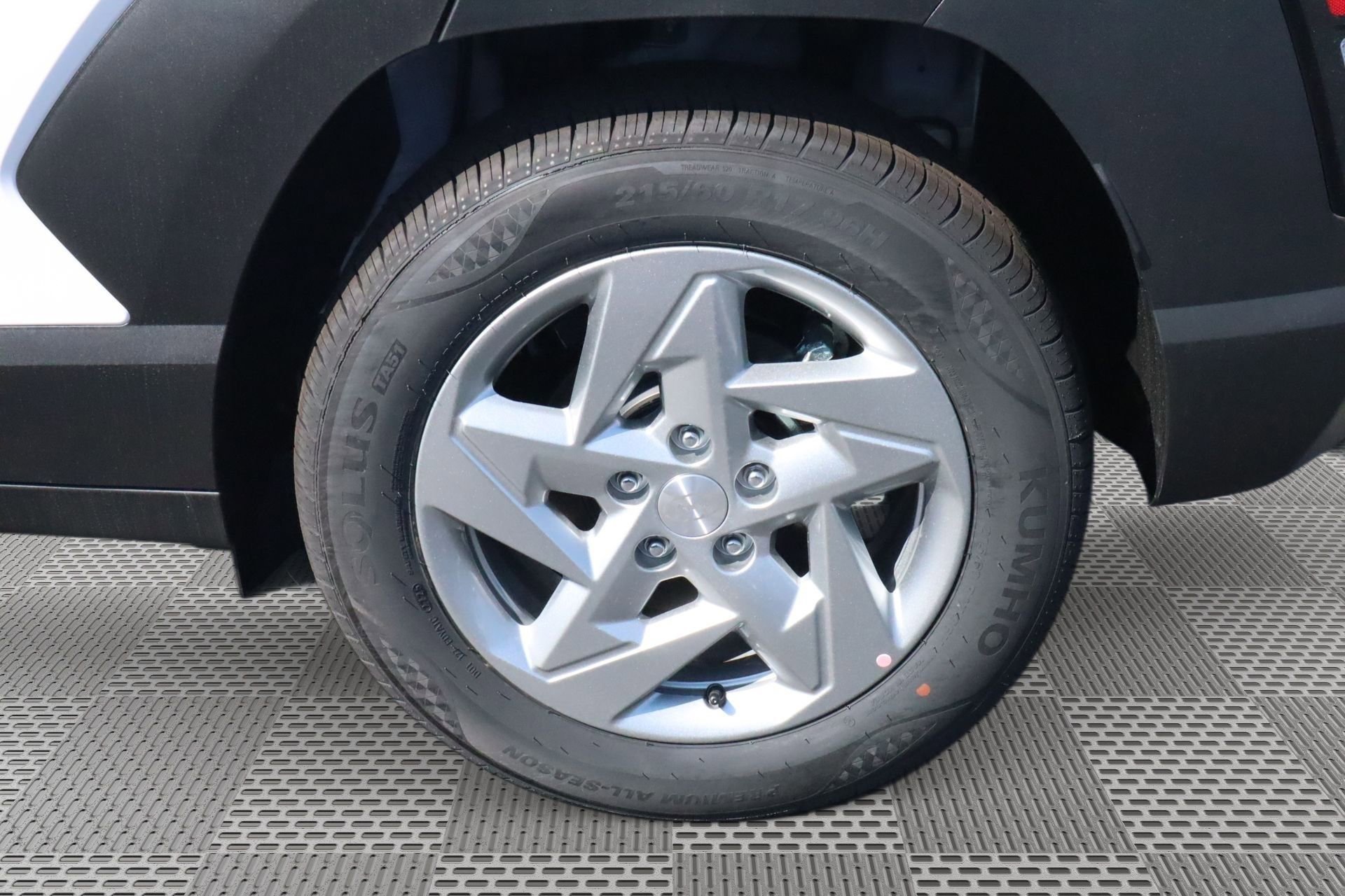 New 2026 Hyundai Kona SE image 5