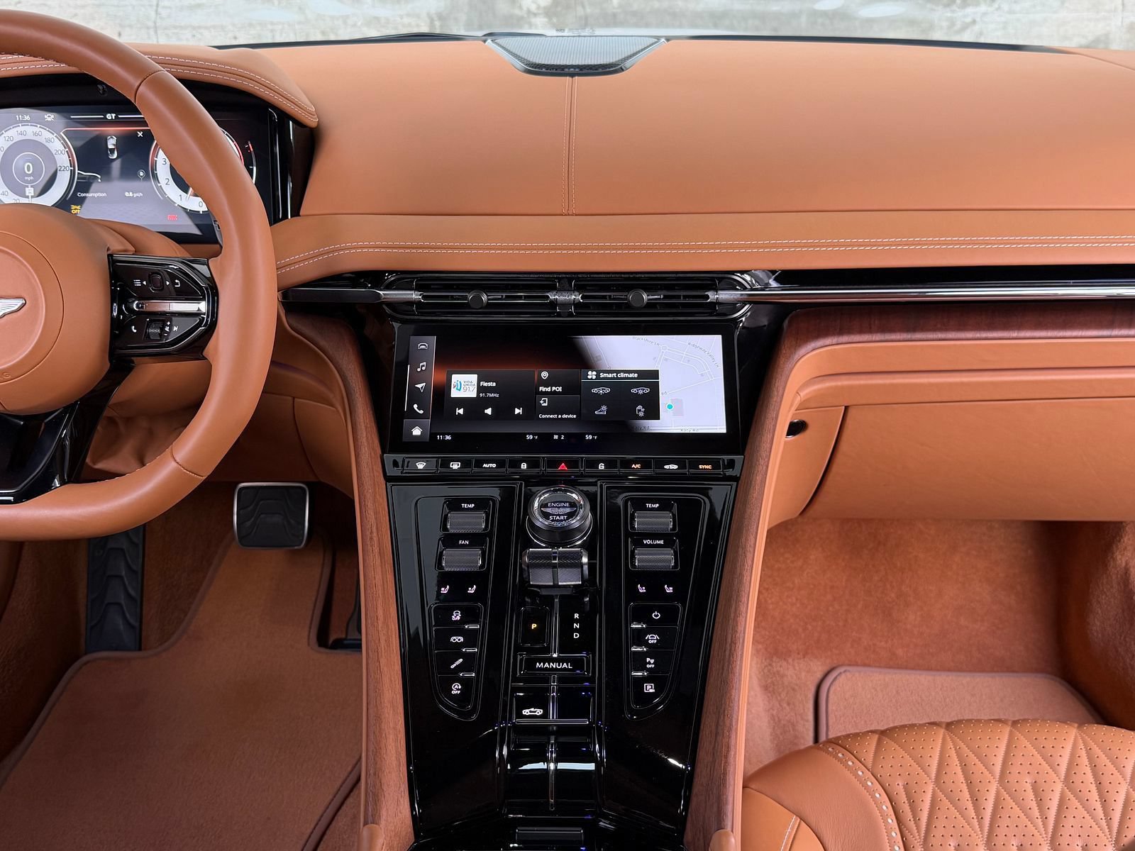 Used 2025 Aston Martin DB12 Convertible RWD image 14