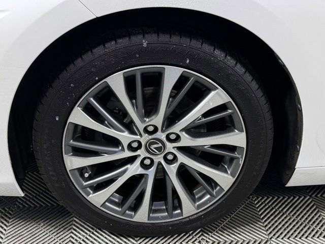 Used 2019 Lexus ES 350 w/ Premium Package FWD image 13