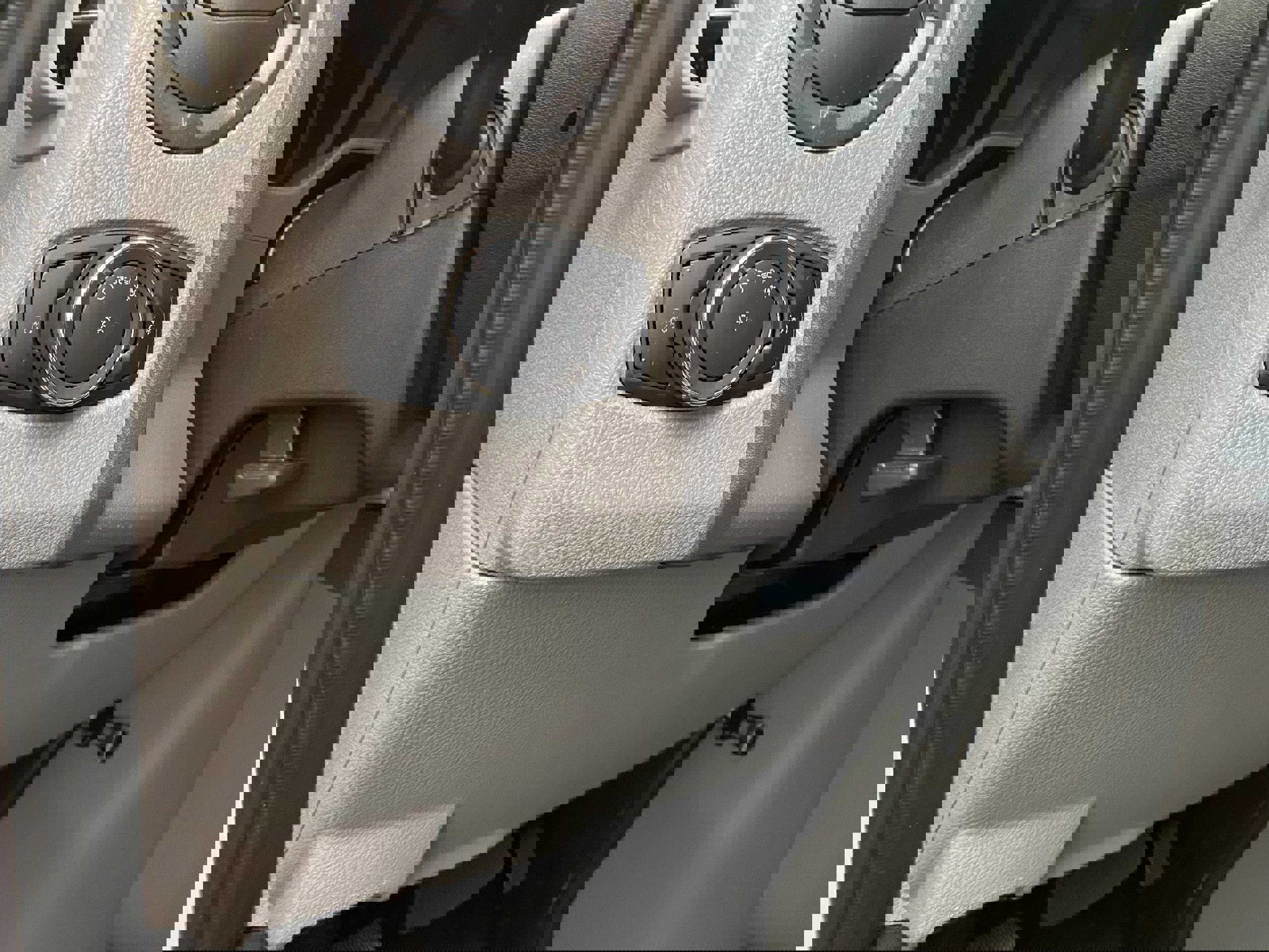 New 2026 Ford E-450 and Econoline 450 Super Duty w/ Power Equipment Group image 16