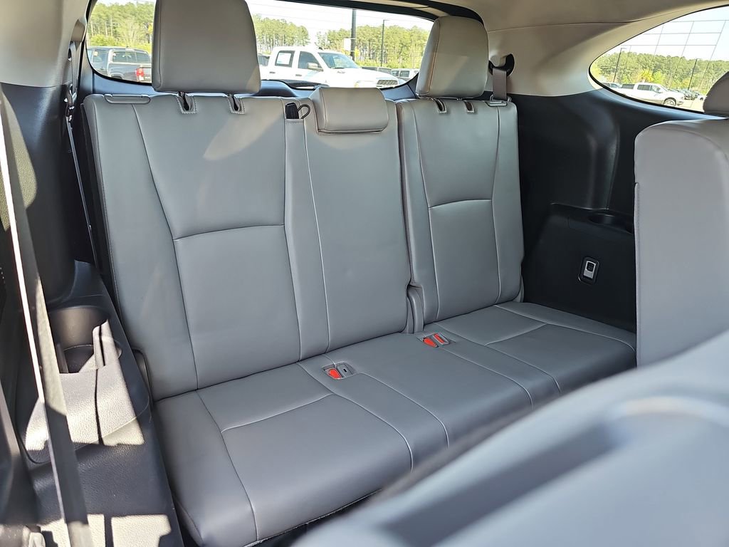 Used 2020 Toyota Highlander XLE image 15