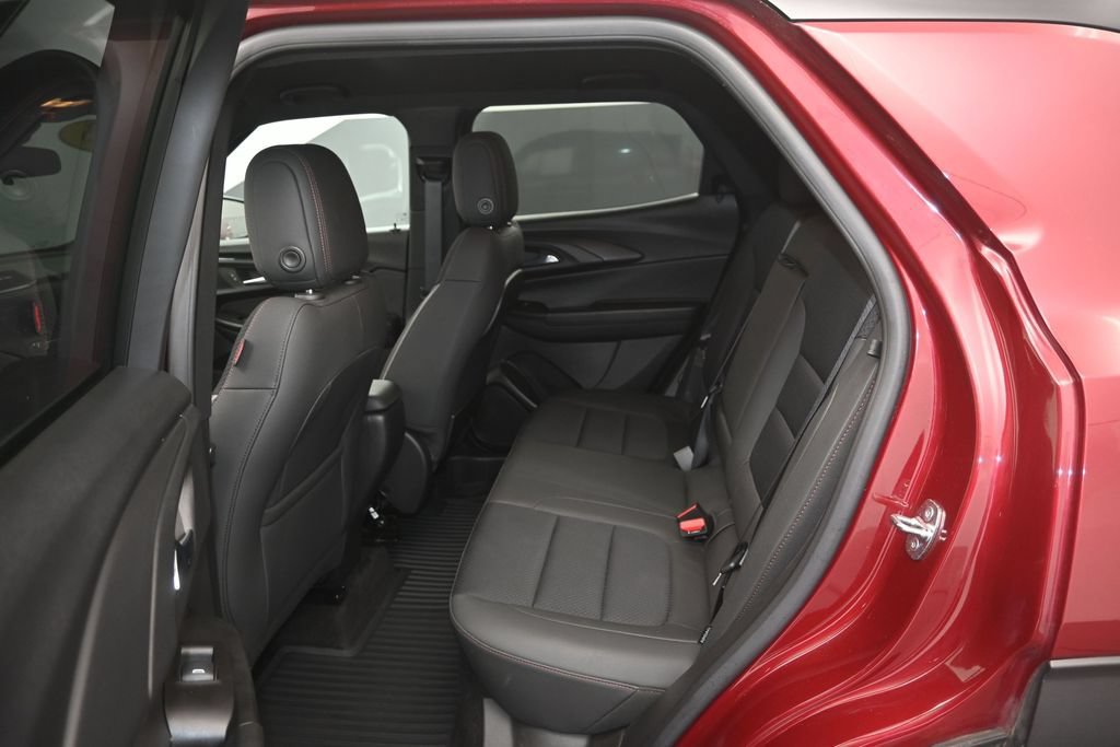 Used 2023 Chevrolet TrailBlazer RS FWD image 18