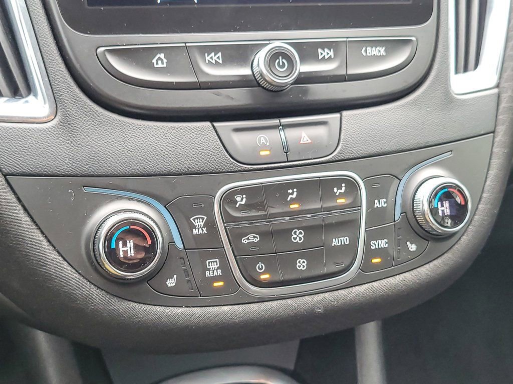 Certified 2020 Chevrolet Malibu LT image 14
