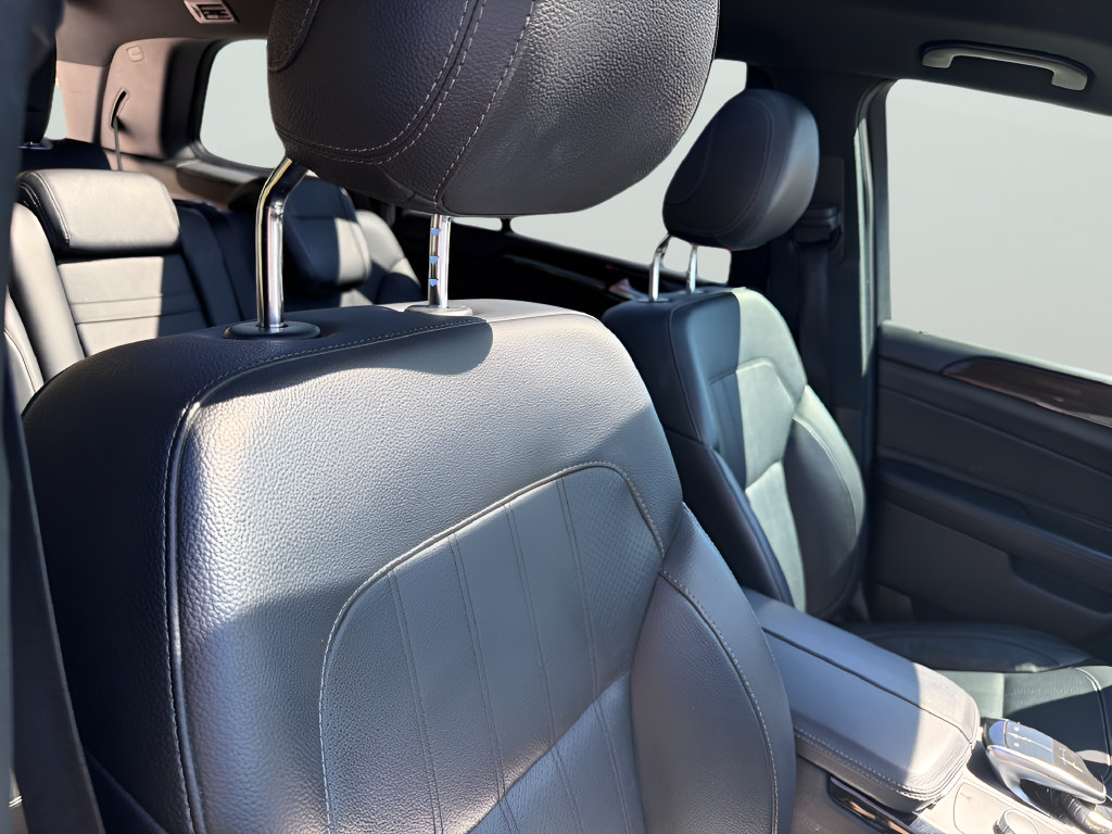Used 2019 Mercedes-Benz GLS 450 4MATIC image 36