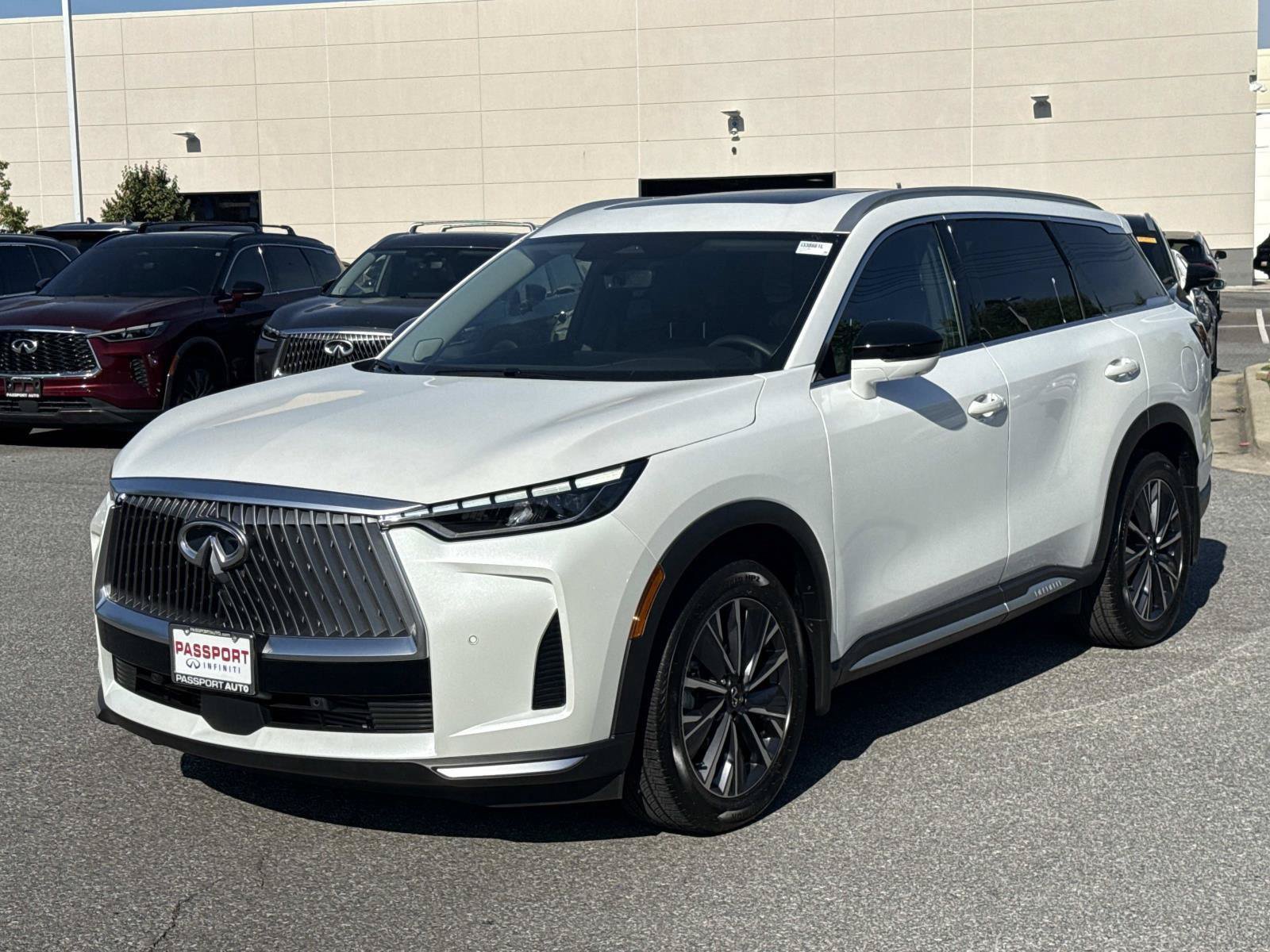 Used 2026 INFINITI QX60 Luxe w/ Cargo Package AWD/4WD image 1