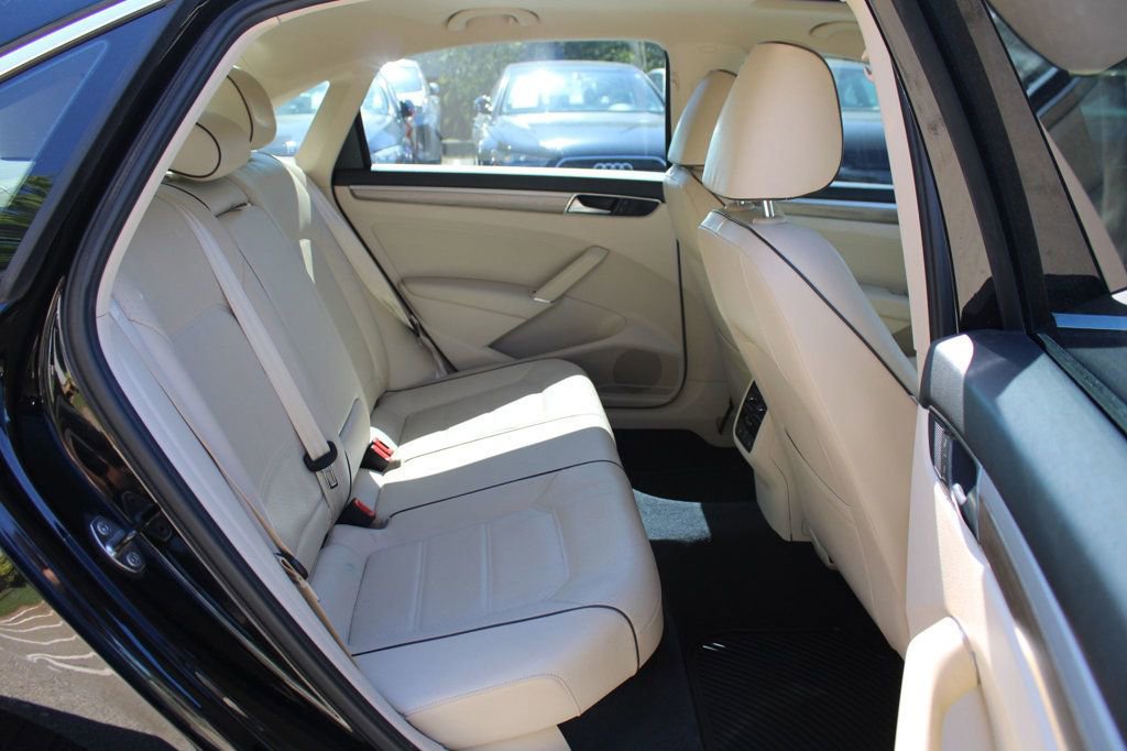 Used 2016 Volkswagen Passat 1.8T SE FWD image 31
