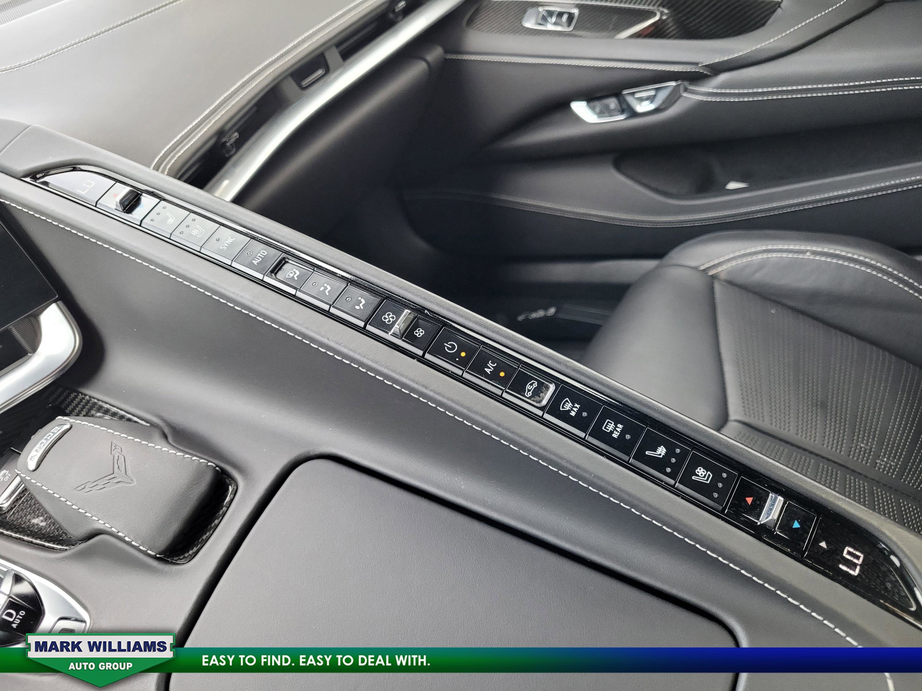 Used 2021 Chevrolet Corvette Stingray Premium Conv w/ Z51 Performance Package image 25