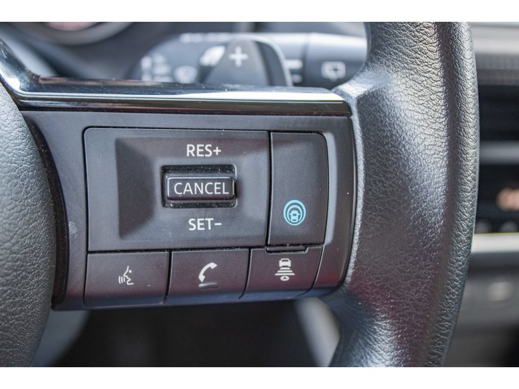 Used 2023 Nissan Rogue SV AWD/4WD image 39