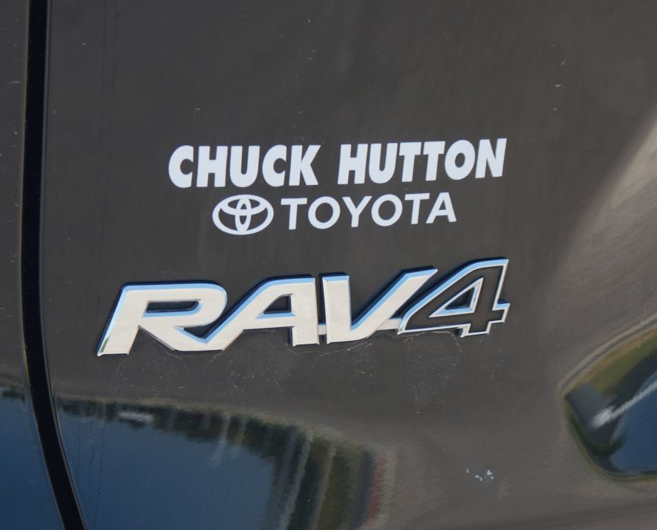 Used 2025 Toyota RAV4 XLE AWD/4WD image 17
