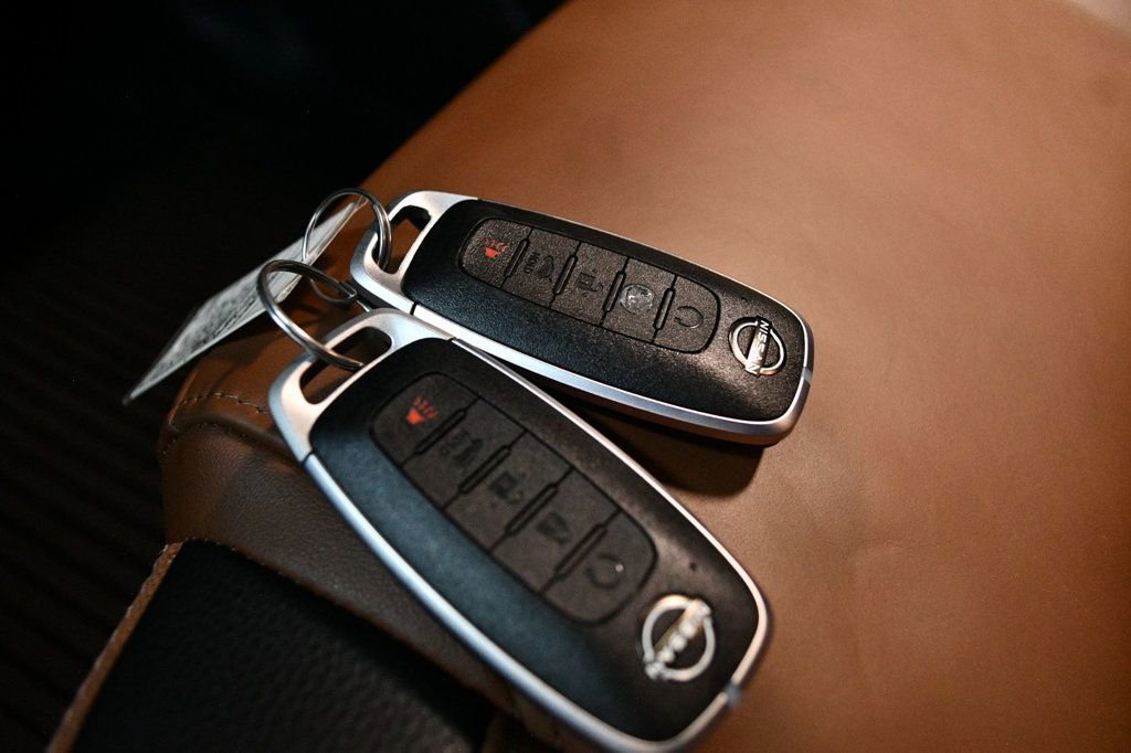 Used 2024 Nissan Pathfinder Platinum FWD image 83