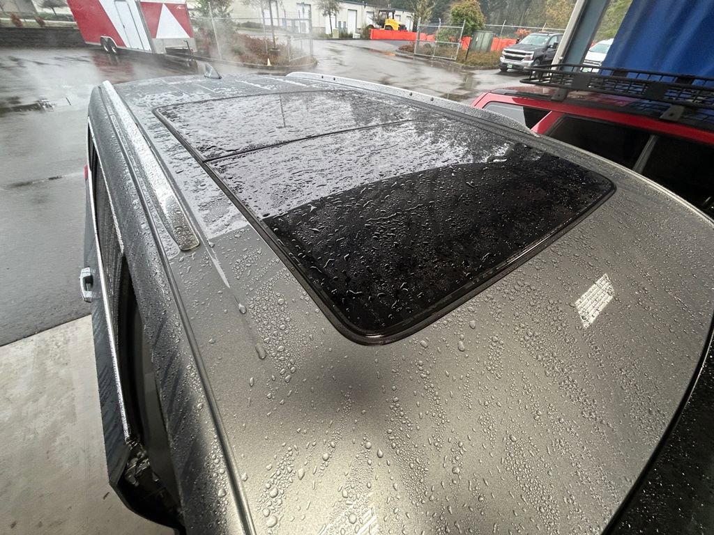 Used 2024 Cadillac XT6 Premium Luxury w/ Technology Package image 29