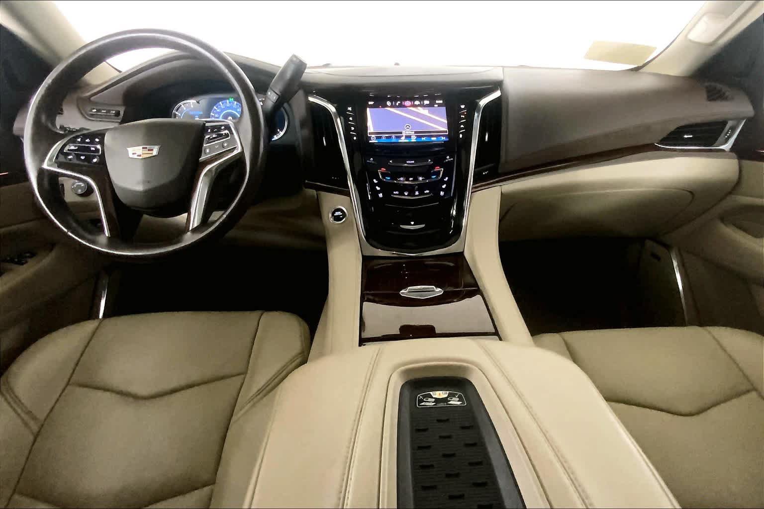 Used 2016 Cadillac Escalade Premium AWD/4WD image 14
