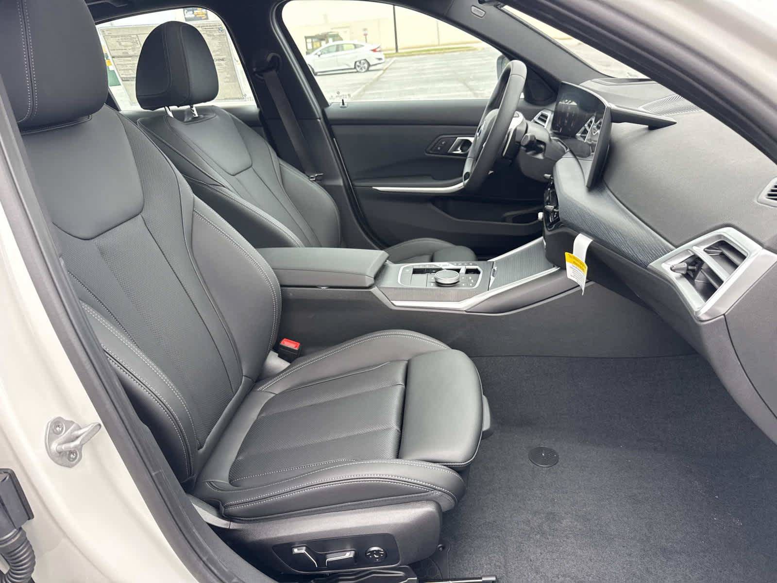 Used 2026 BMW 330i xDrive Sedan w/ Premium Package AWD/4WD image 16