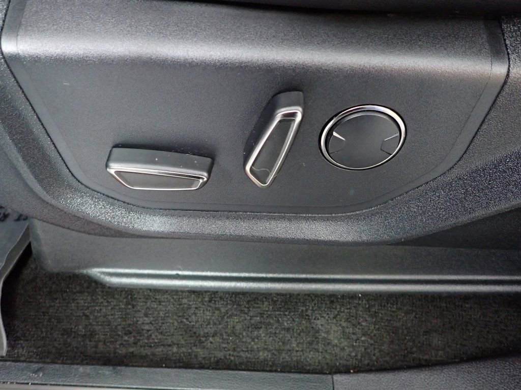 Used 2018 Ford F150 Raptor w/ Equipment Group 802A Luxury image 27