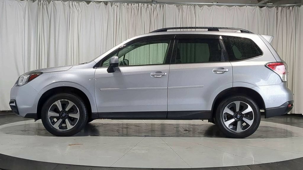 Used 2018 Subaru Forester 2.5i Premium w/ All-Weather Package AWD/4WD image 6