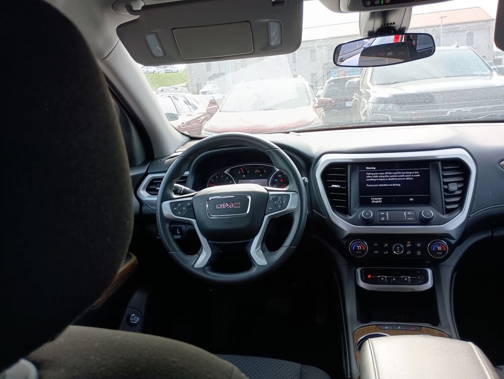 Used 2023 GMC Acadia SLE w/ Driver Convenience Package FWD image 15