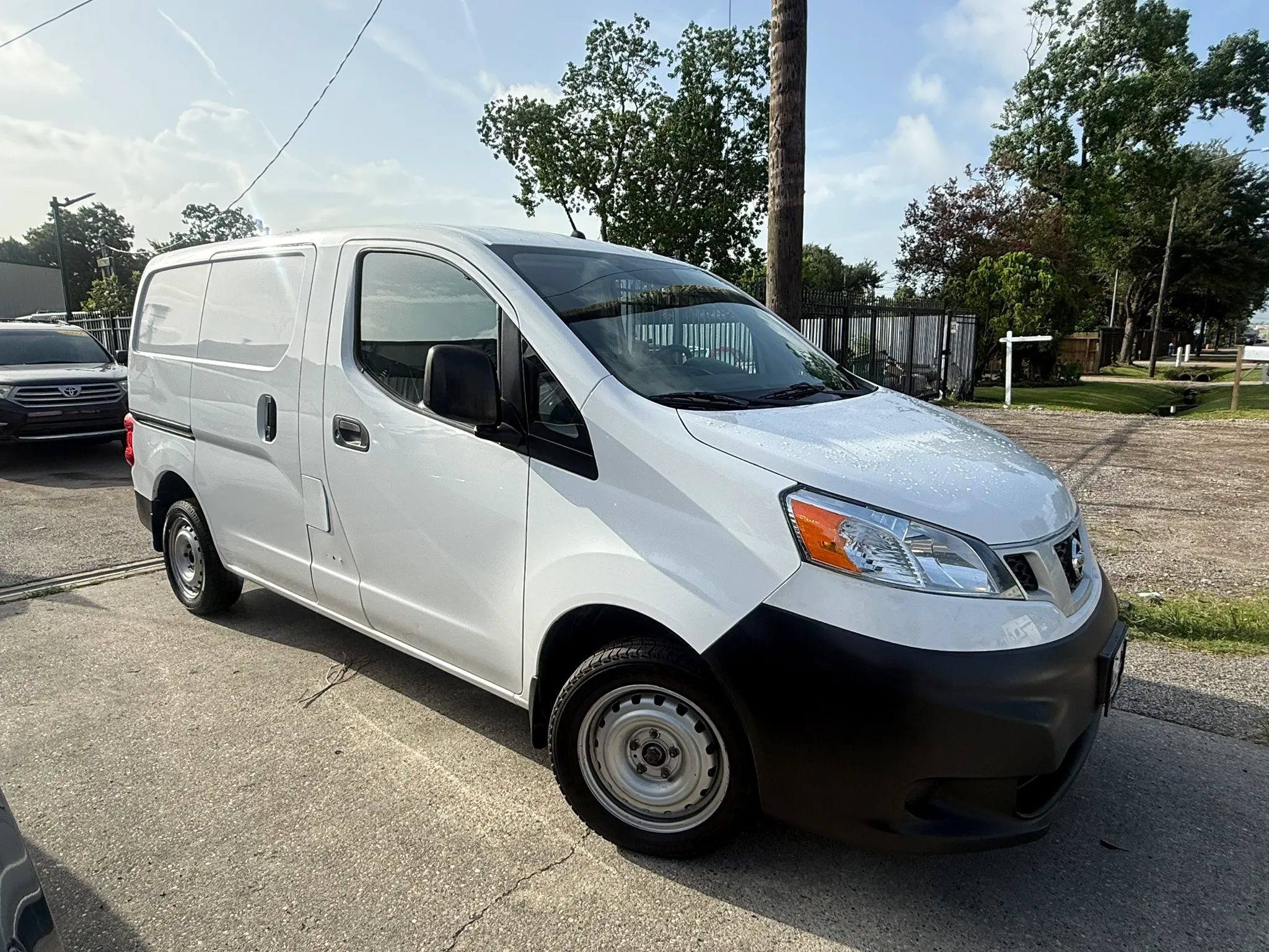 Used 2019 Nissan NV200 S w/ Cruise Control Package FWD image 1