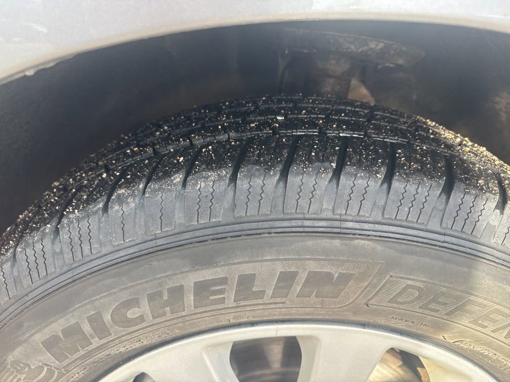 Used 2018 Chrysler Pacifica Touring-L image 10